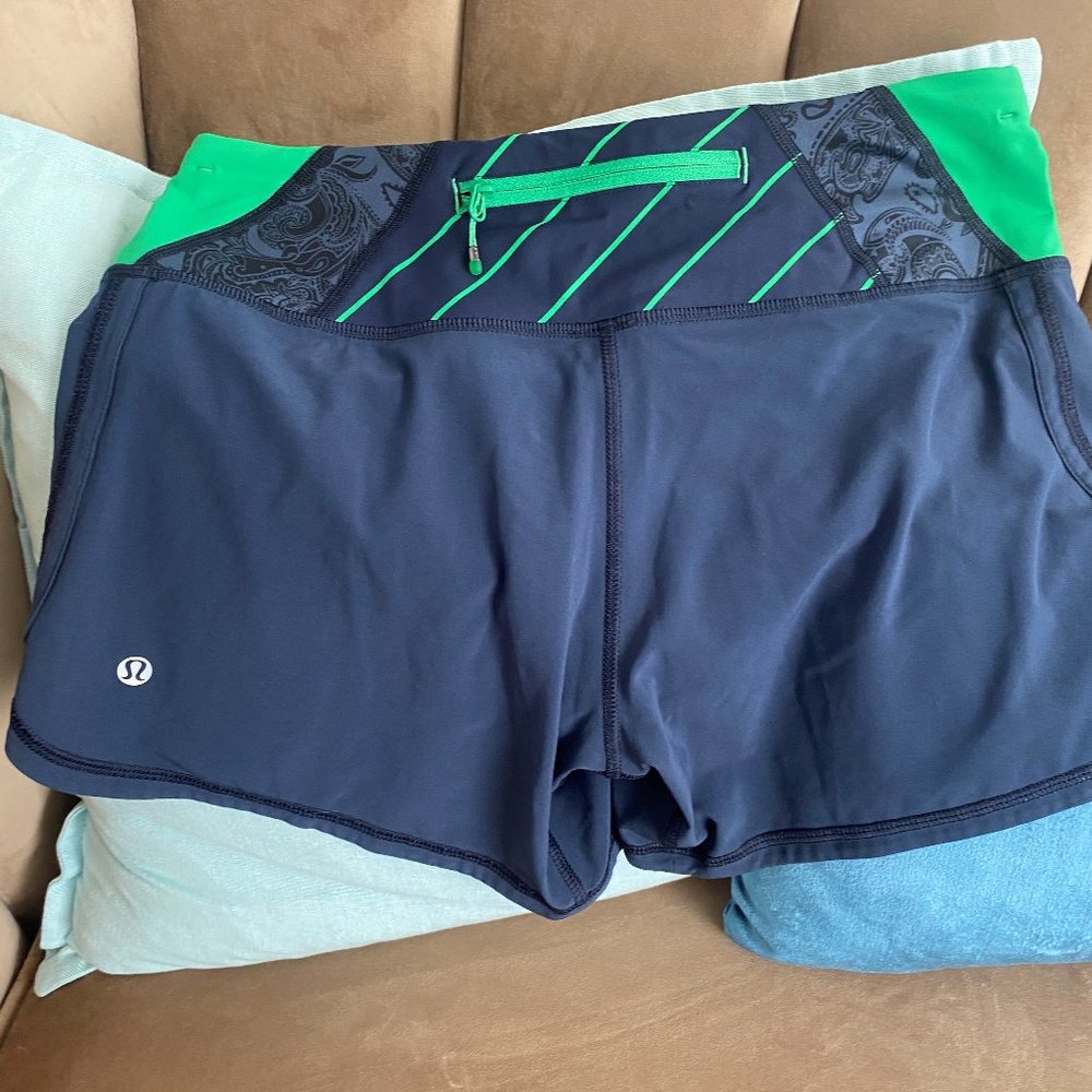Lululemon groovy run shorts women's sz 4
